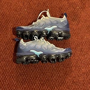 Air Vapor Max Plus ‘Blizzard’